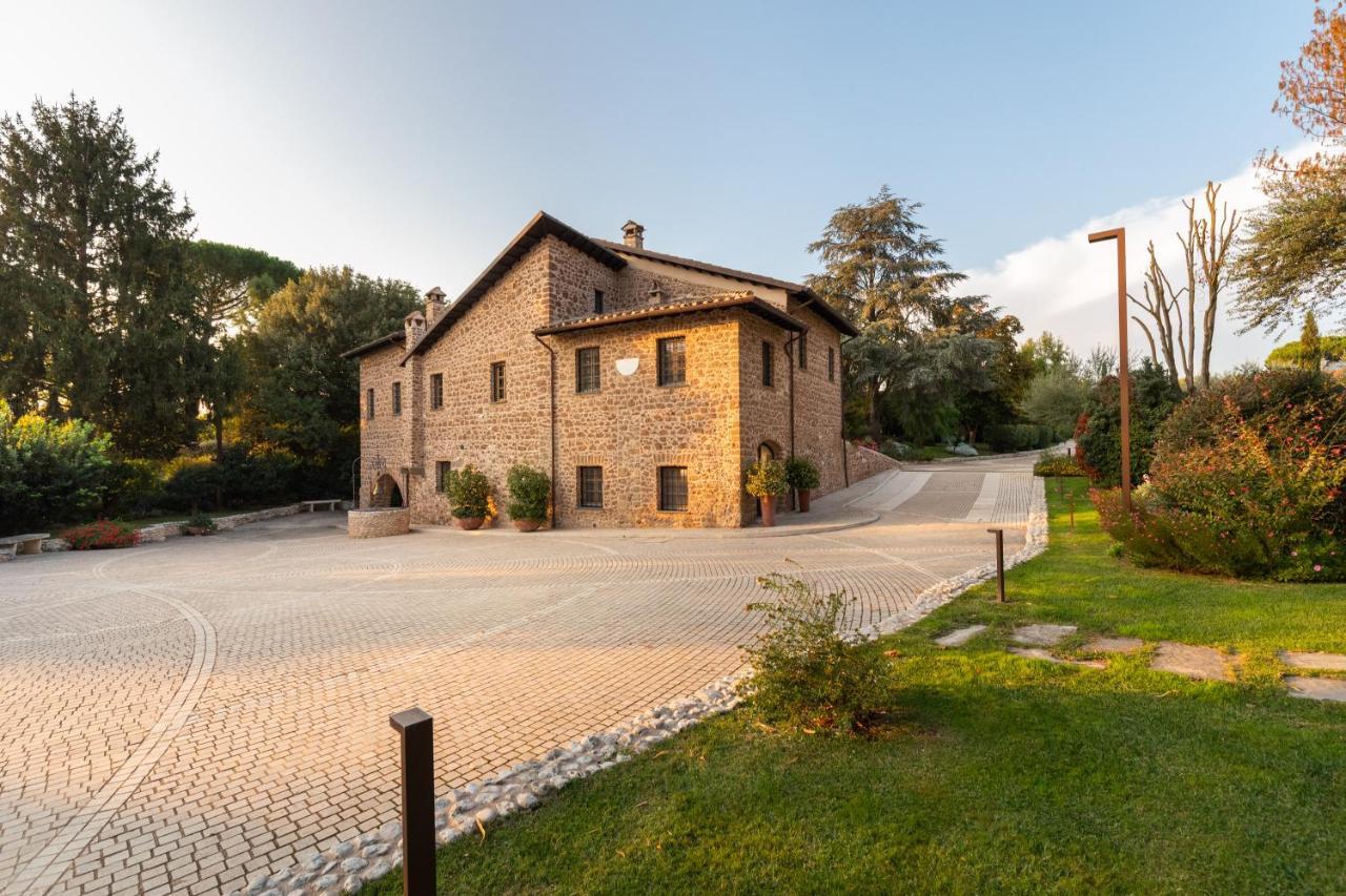 Antico Borgo Molino 7Cento Vicino Ai Giardini Di Ninfa Hotel Cori Exterior photo
